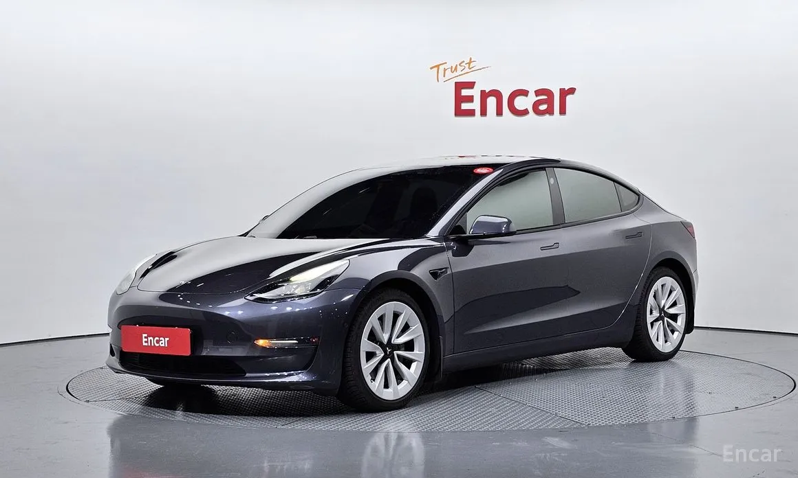 Фото 1 - Tesla Model 3