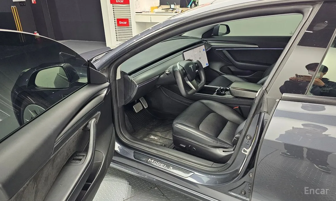 Фото 11 - Tesla Model 3
