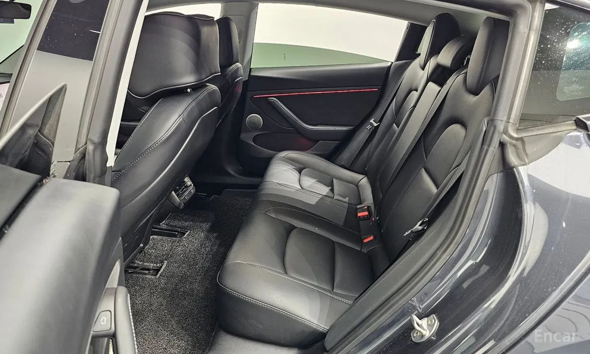 Фото 12 - Tesla Model 3