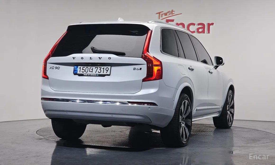 Фото 2 - Volvo XC90