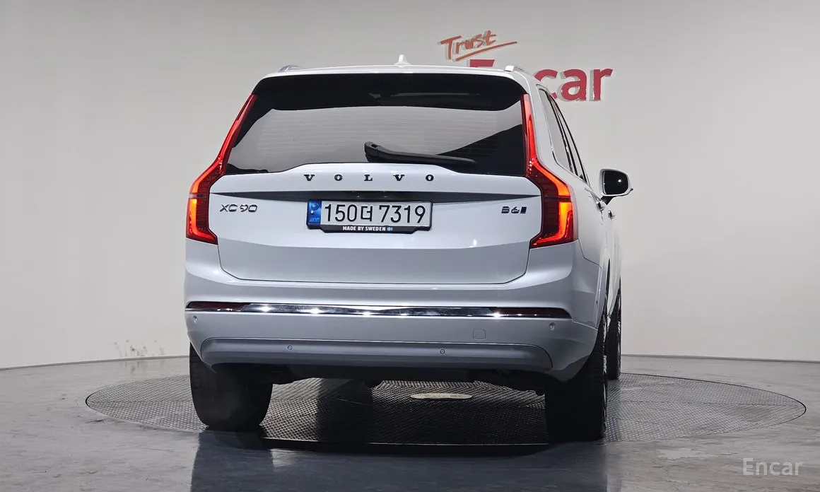 Фото 4 - Volvo XC90