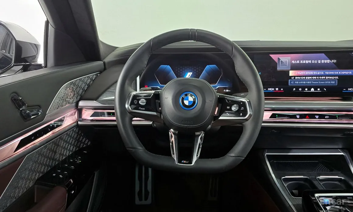 Фото 13 - BMW i7