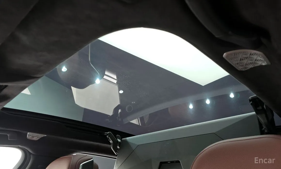 Фото 18 - BMW i7