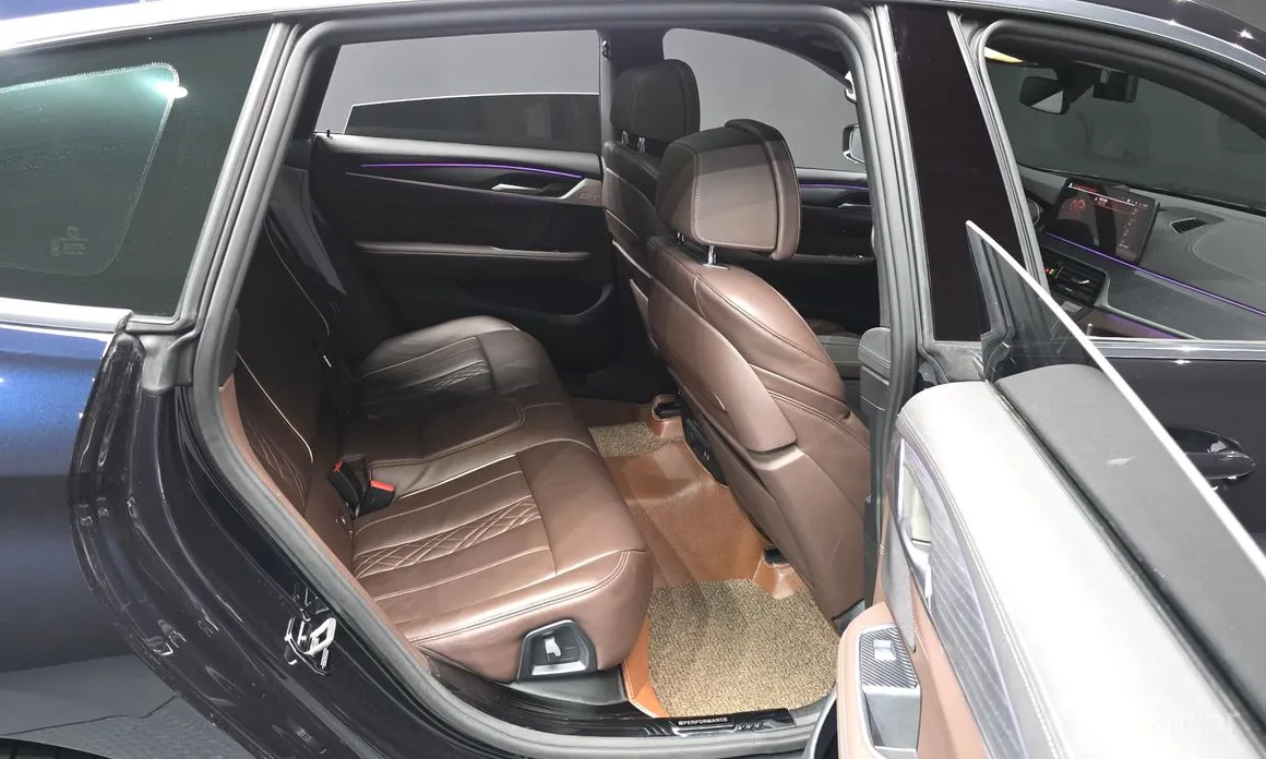 Фото 12 - BMW Gran Turismo