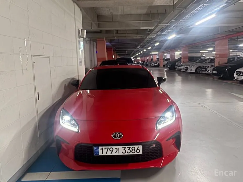 Фото 3 - Toyota 86