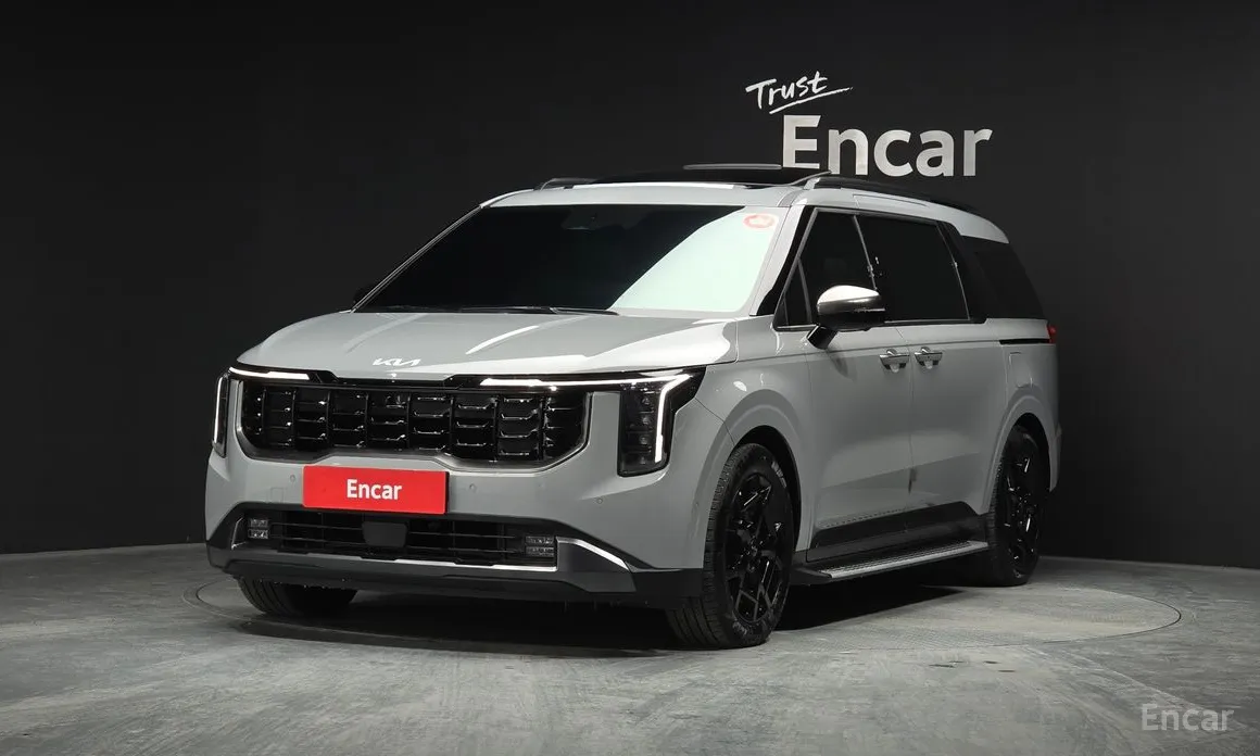 Фото 1 - Kia Carnival