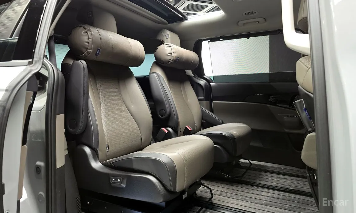 Фото 12 - Kia Carnival