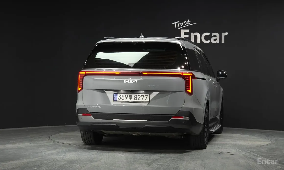 Фото 4 - Kia Carnival