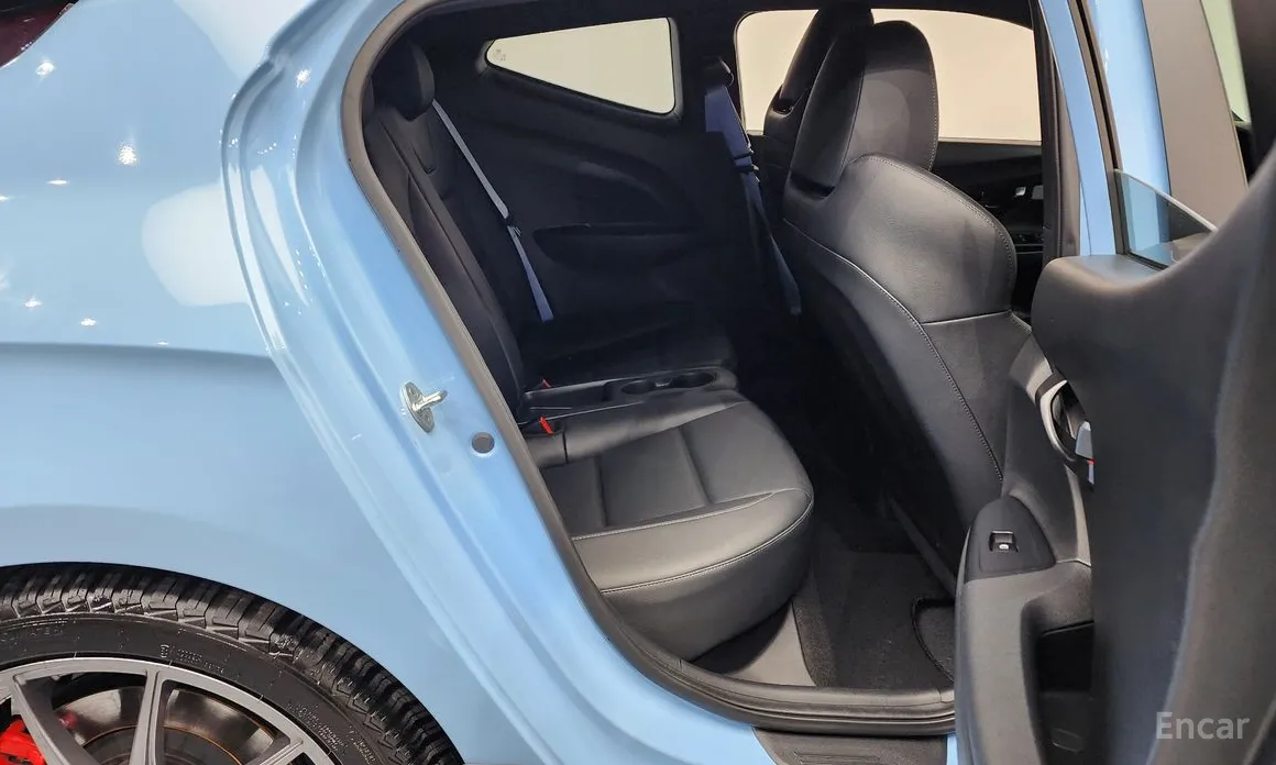 Фото 12 - Hyundai Veloster