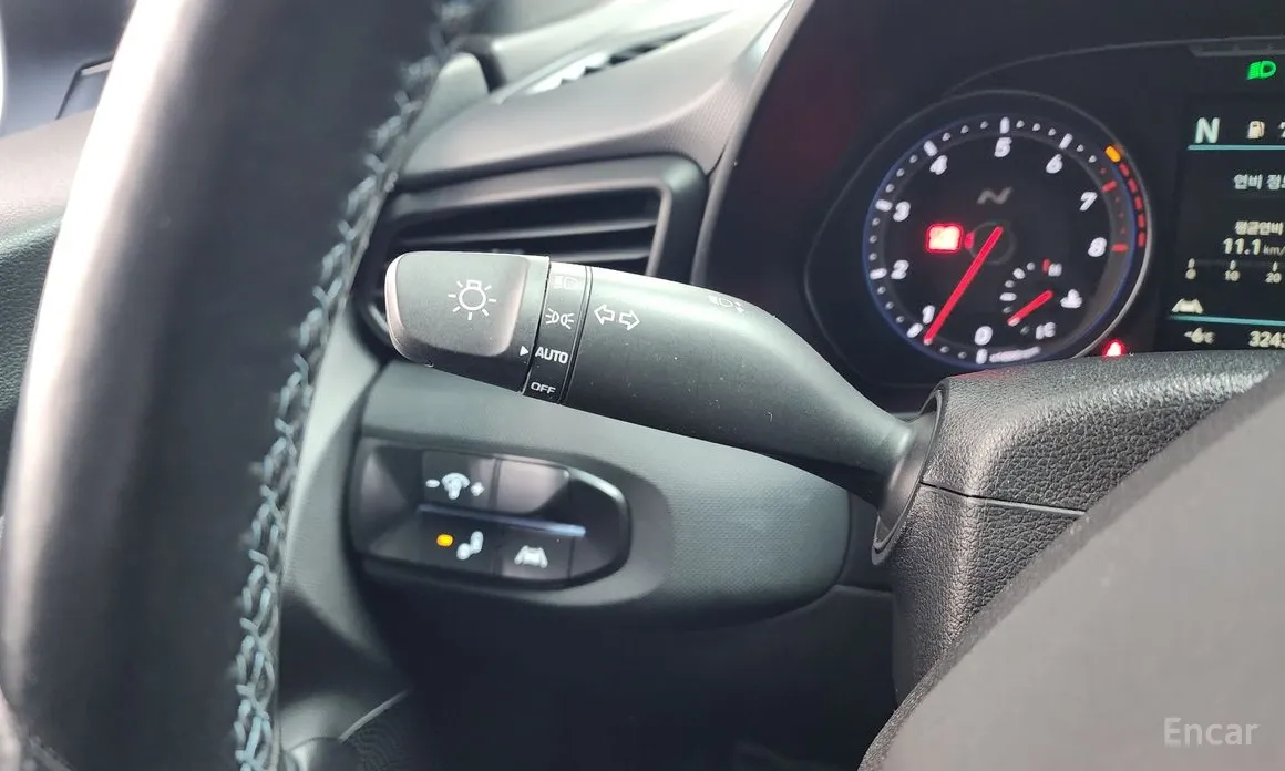 Фото 18 - Hyundai Veloster