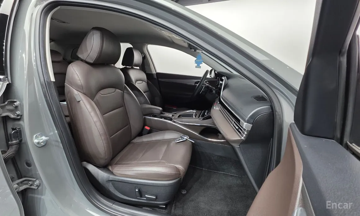 Фото 10 - Hyundai Grandeur