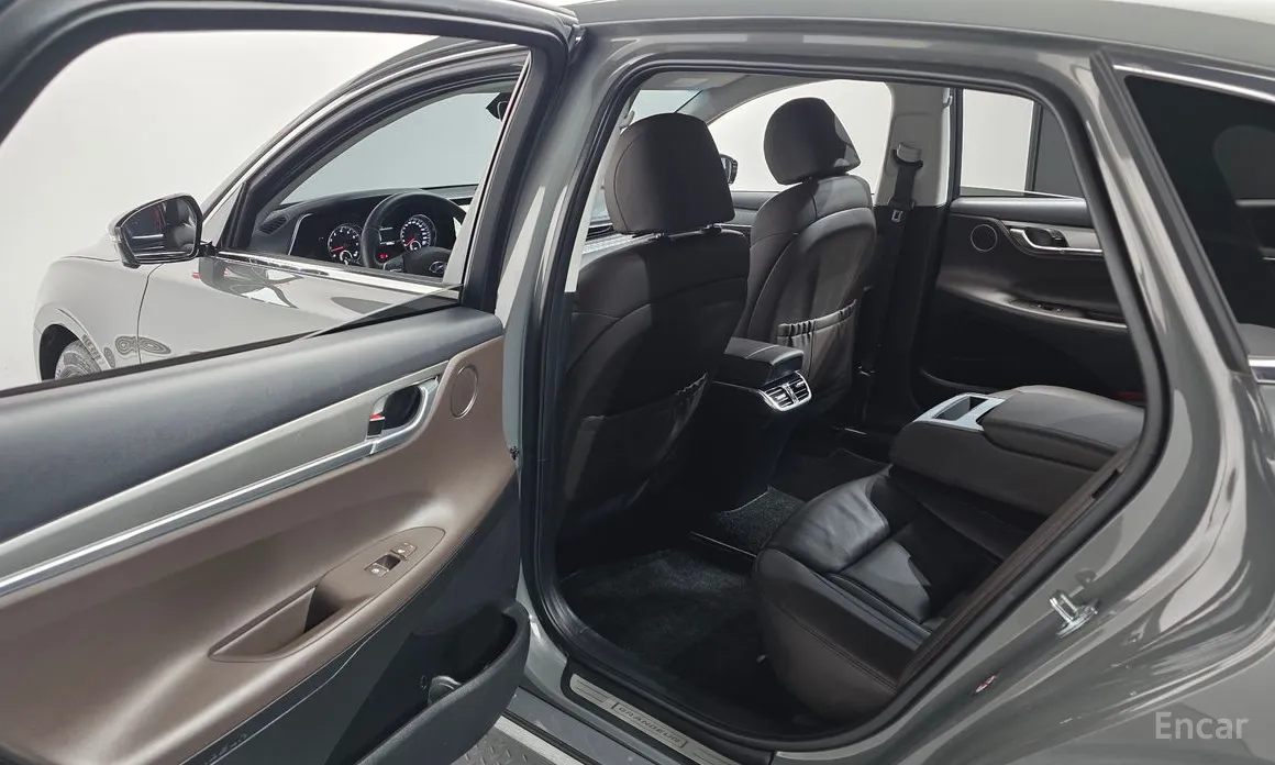 Фото 17 - Hyundai Grandeur