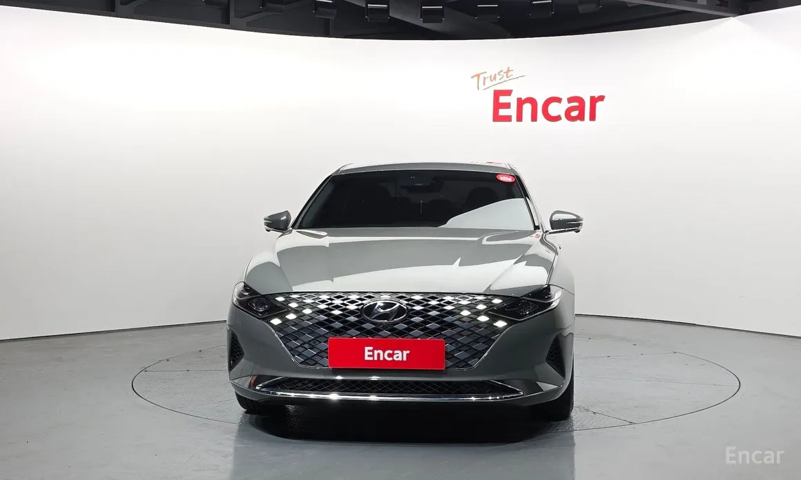 Фото 3 - Hyundai Grandeur