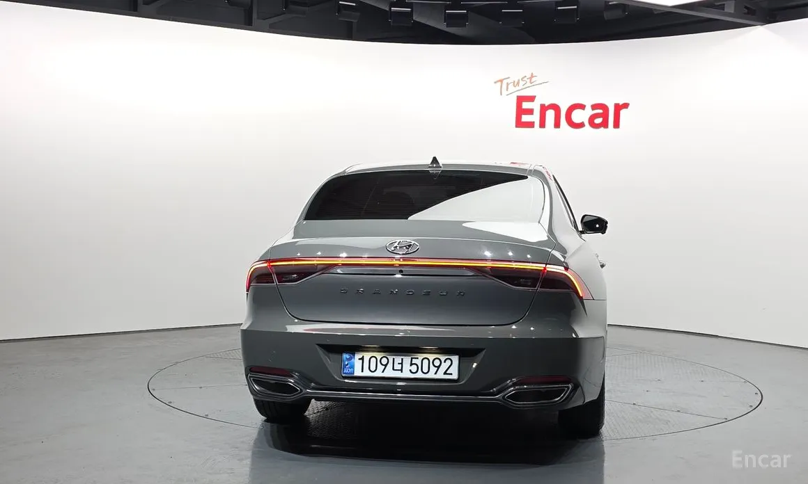 Фото 4 - Hyundai Grandeur