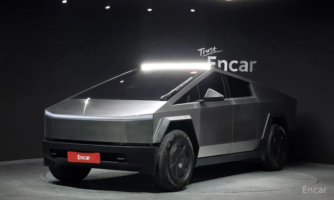 Фото 1 - Tesla Cybertruck