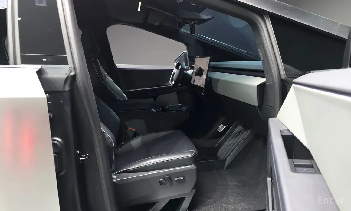 Фото 10 - Tesla Cybertruck