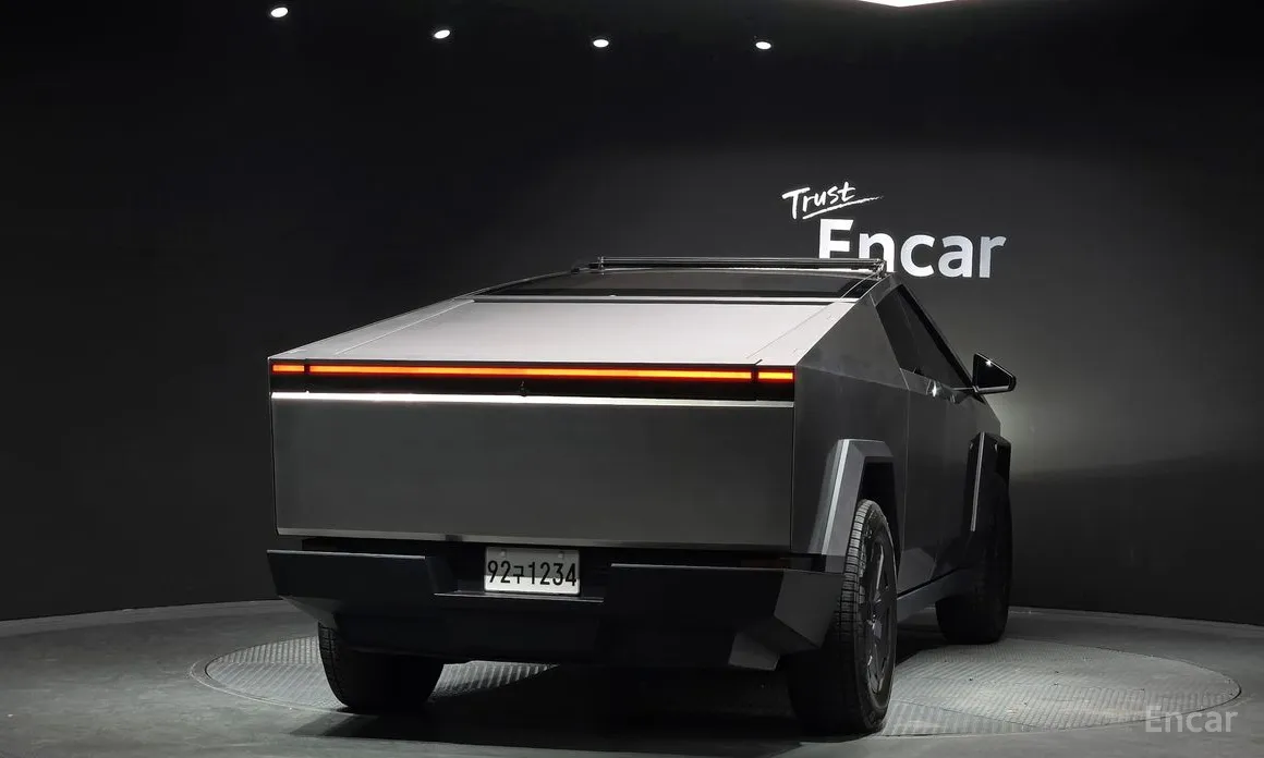 Фото 4 - Tesla Cybertruck