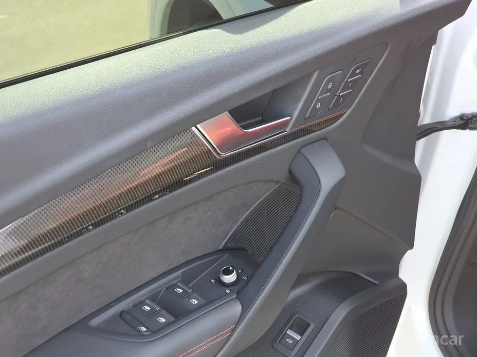 Фото 13 - Audi SQ5