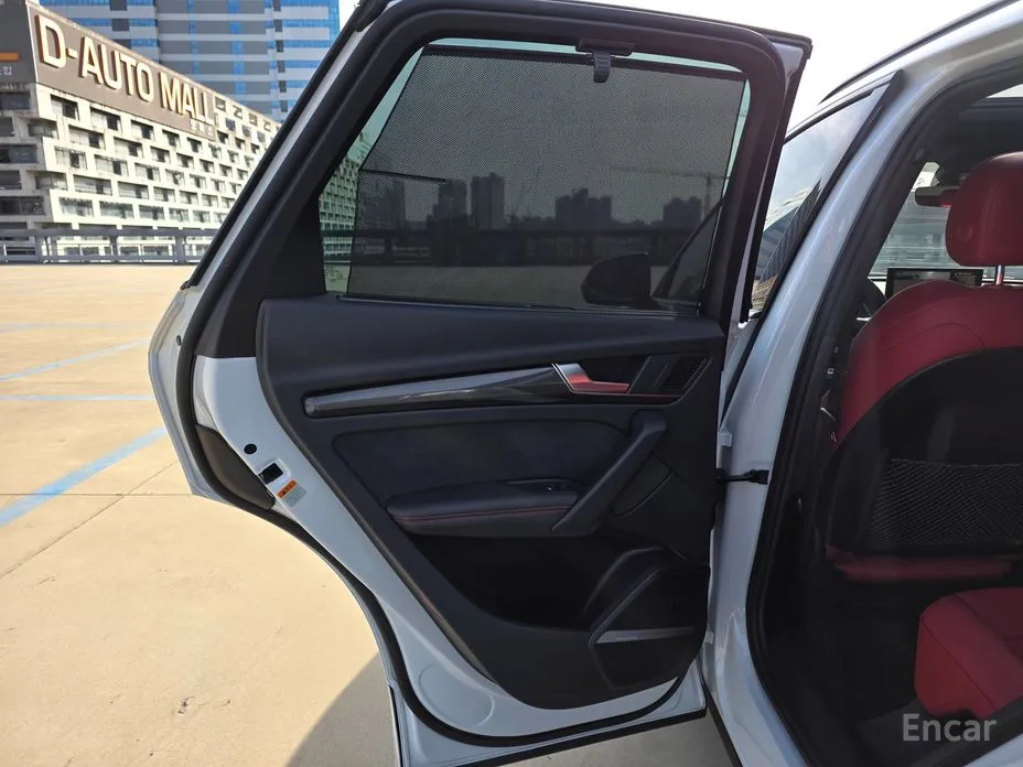 Фото 19 - Audi SQ5