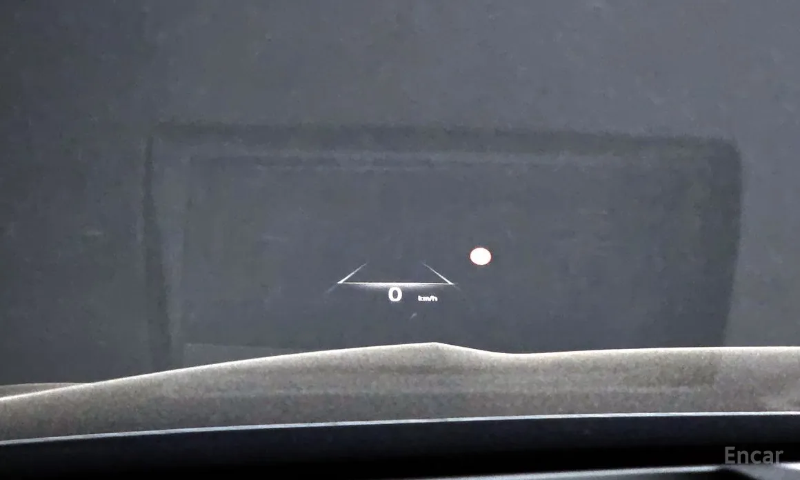 Photo 17 - Kia K8