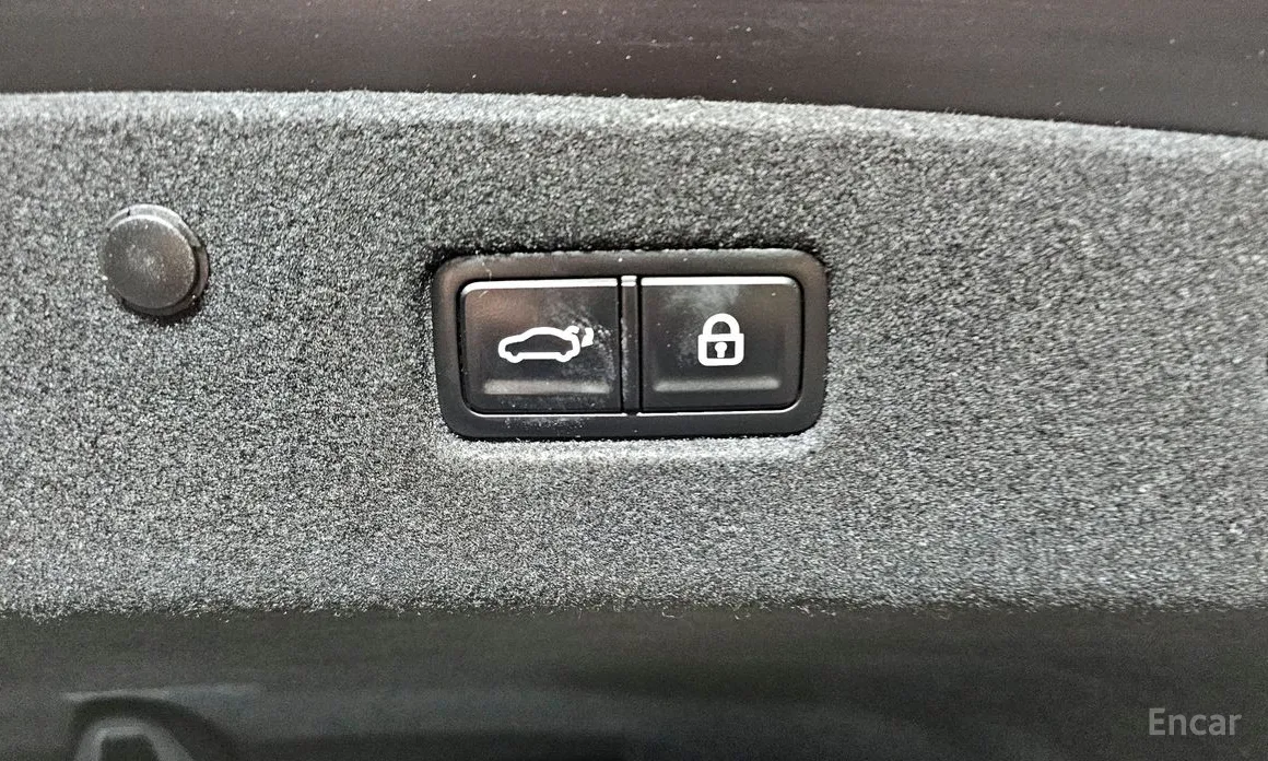 Photo 20 - Kia K8