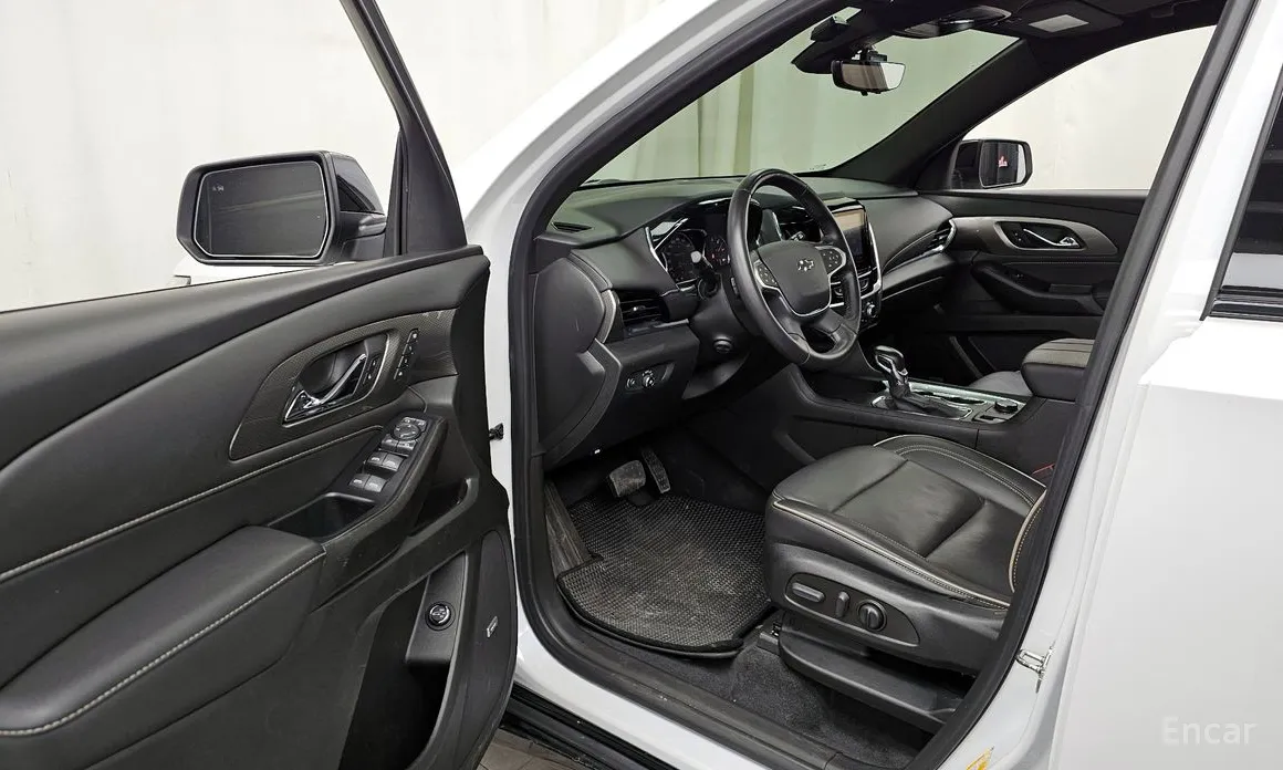 Фото 10 - Chevrolet Traverse