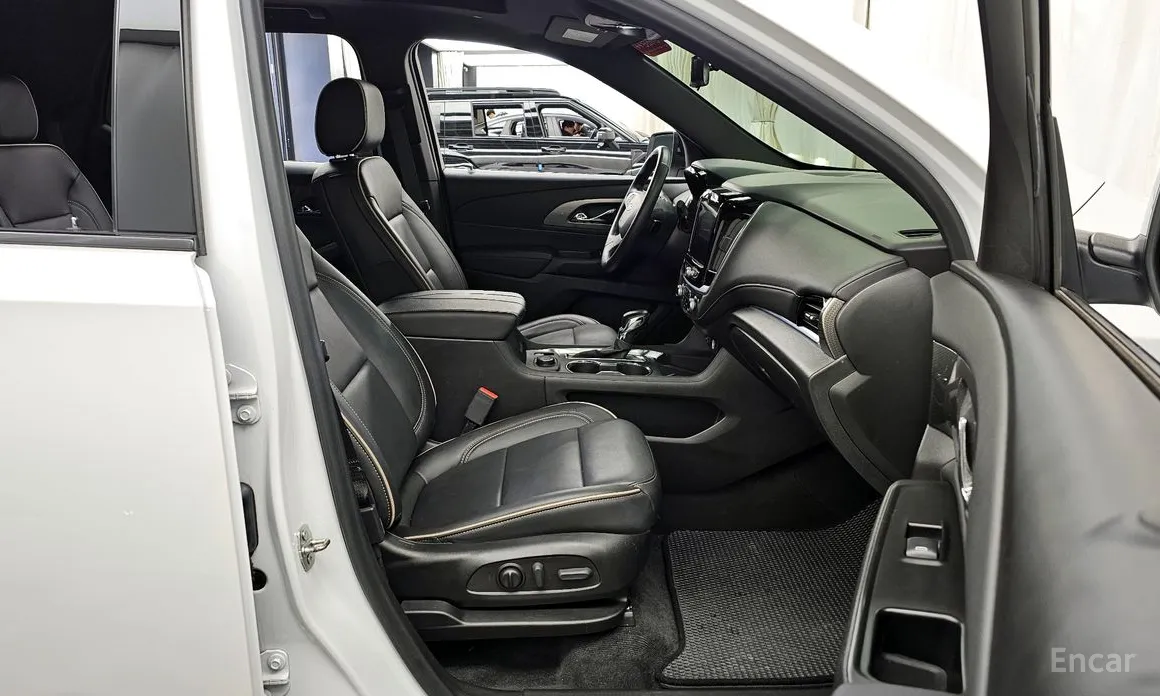 Фото 11 - Chevrolet Traverse