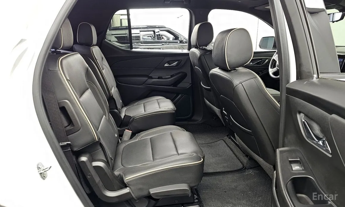 Фото 12 - Chevrolet Traverse