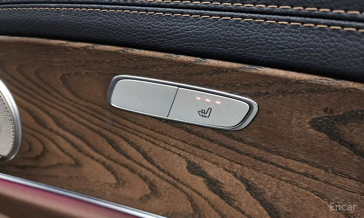 Фото 19 - Mercedes-Benz E-Class