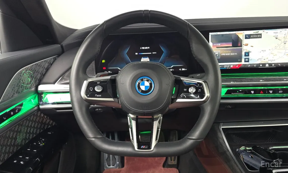Фото 13 - BMW i7
