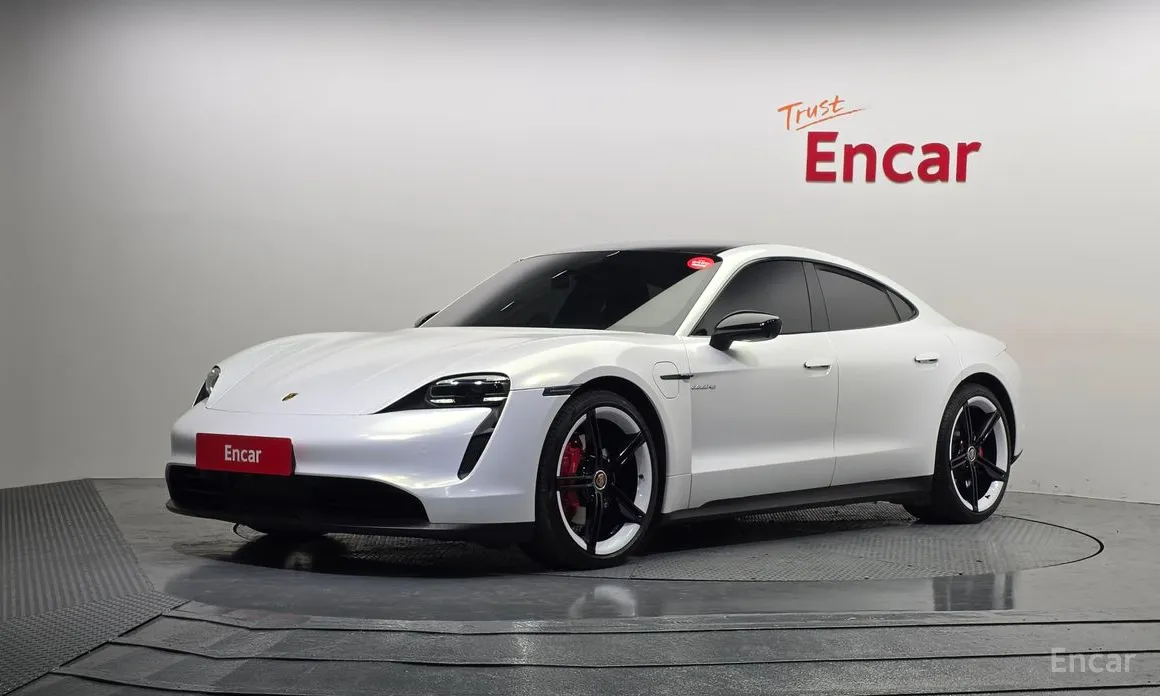 Фото 1 - Porsche Taycan