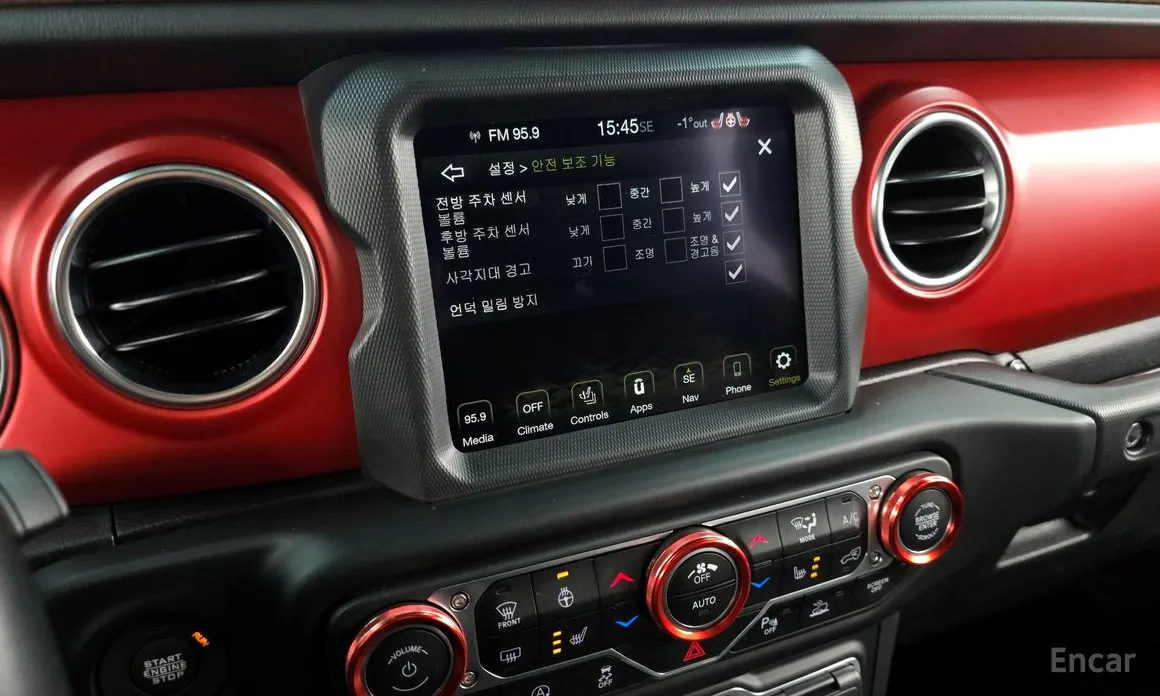 Фото 16 - Jeep Wrangler