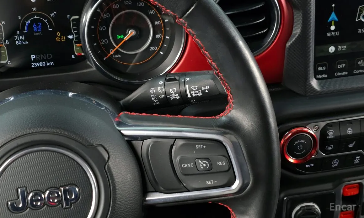 Фото 17 - Jeep Wrangler