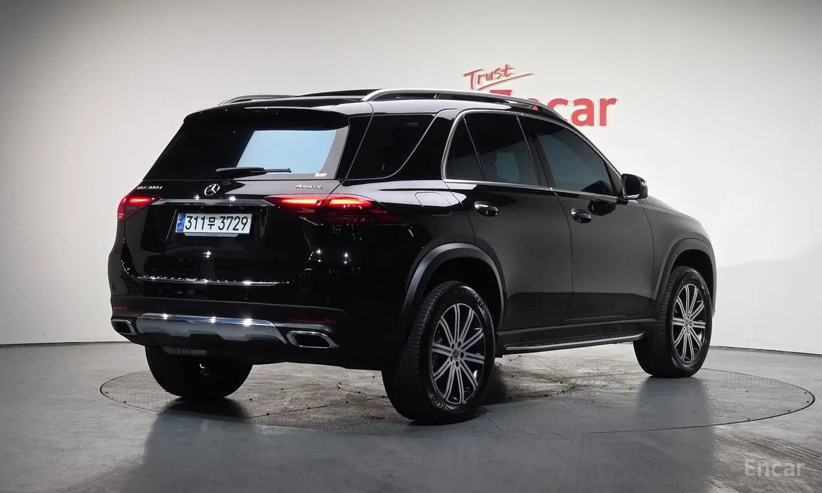 Фото 2 - Mercedes-Benz GLE-Class