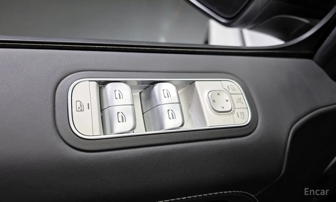 Фото 14 - Mercedes-Benz G-Class