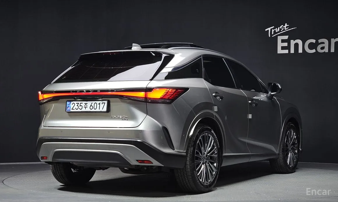 Фото 2 - Lexus RX