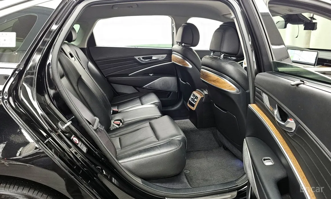 Фото 12 - Kia K9