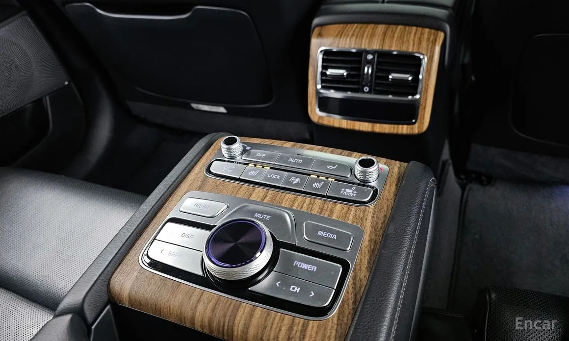 Фото 19 - Kia K9