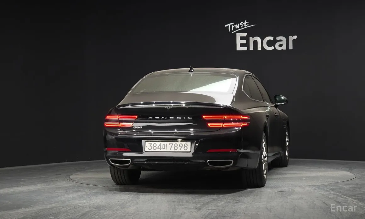 Фото 4 - Genesis G80