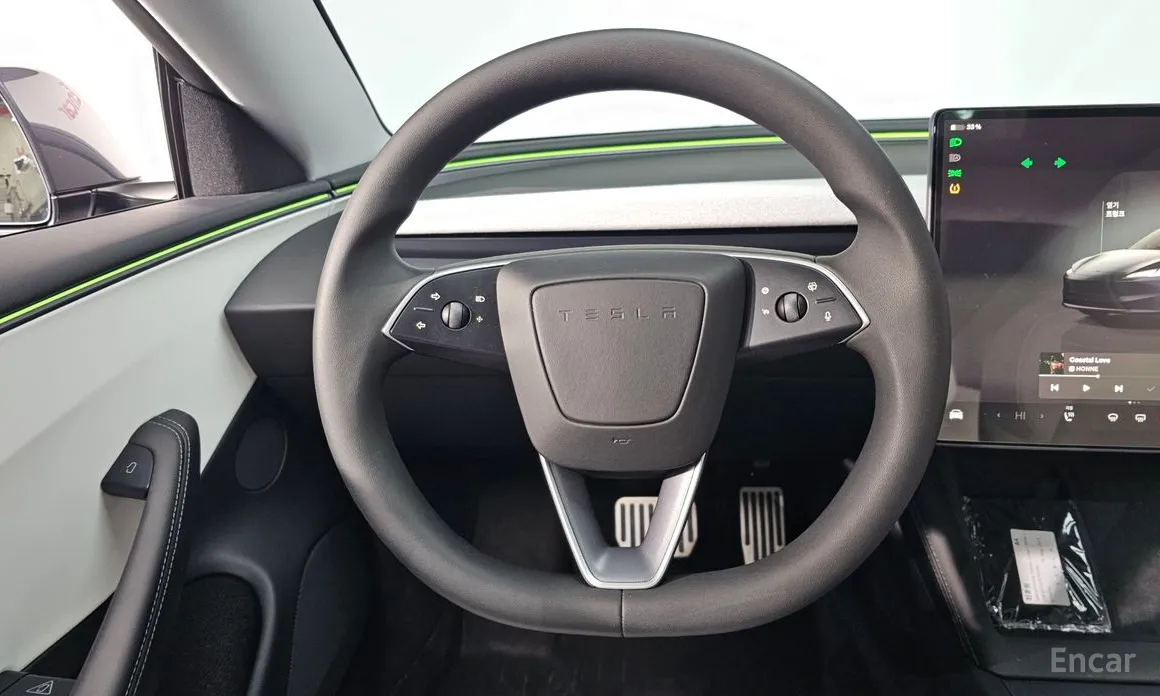 Фото 13 - Tesla Model 3