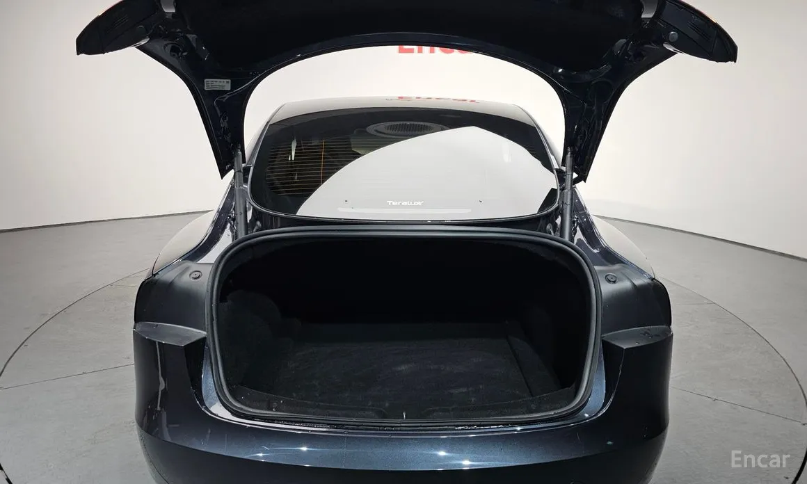 Фото 20 - Tesla Model 3