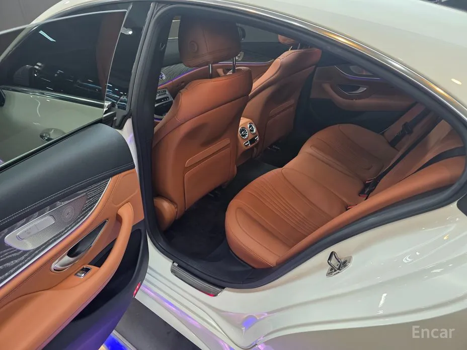 Фото 11 - Mercedes-Benz CLS-Class