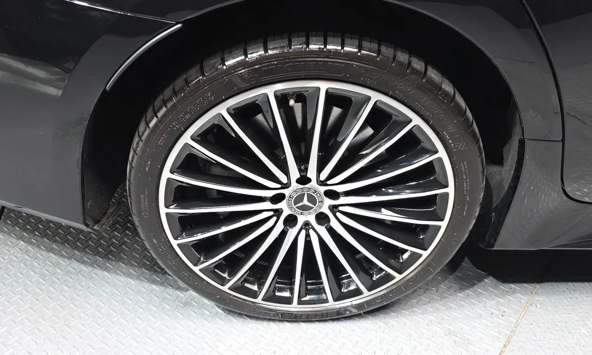 Фото 5 - Mercedes-Benz CLS-Class