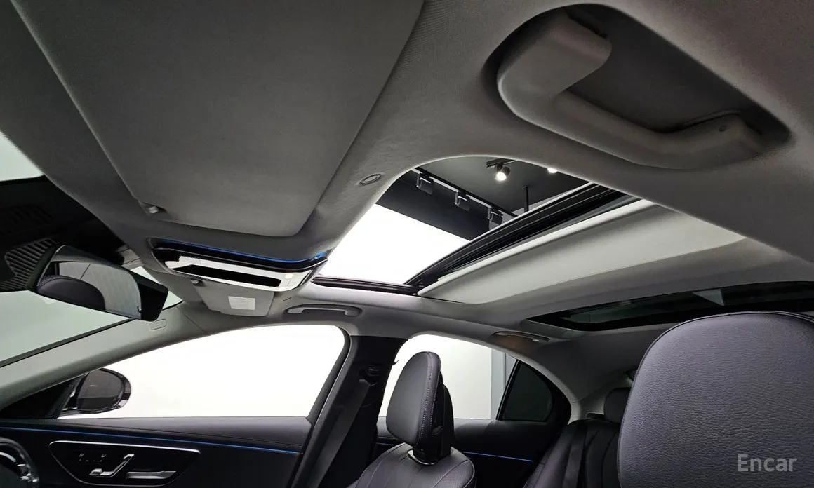 Фото 19 - Mercedes-Benz E-Class