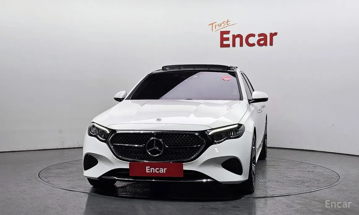 Фото 3 - Mercedes-Benz E-Class