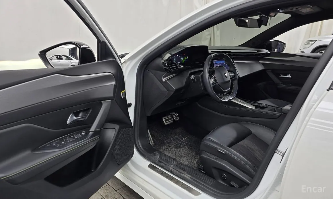 Фото 10 - Peugeot 308