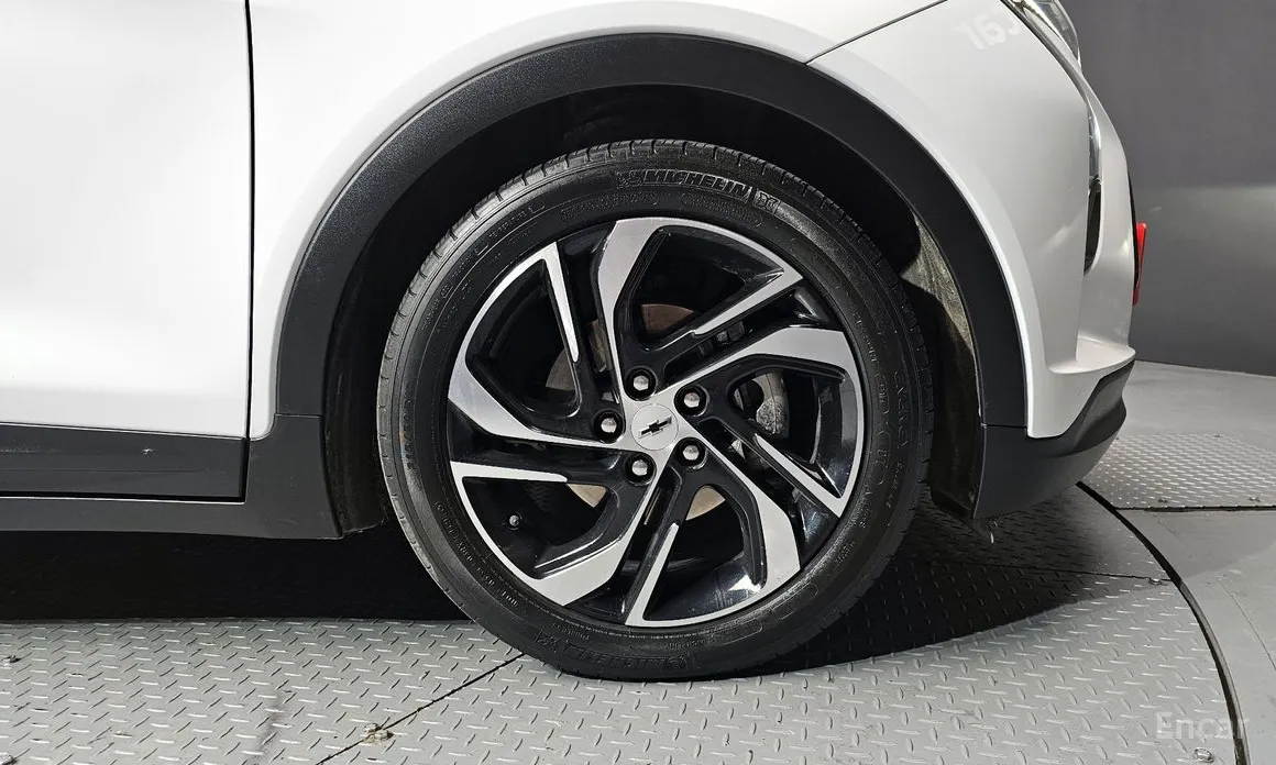 Фото 5 - Chevrolet Bolt EV