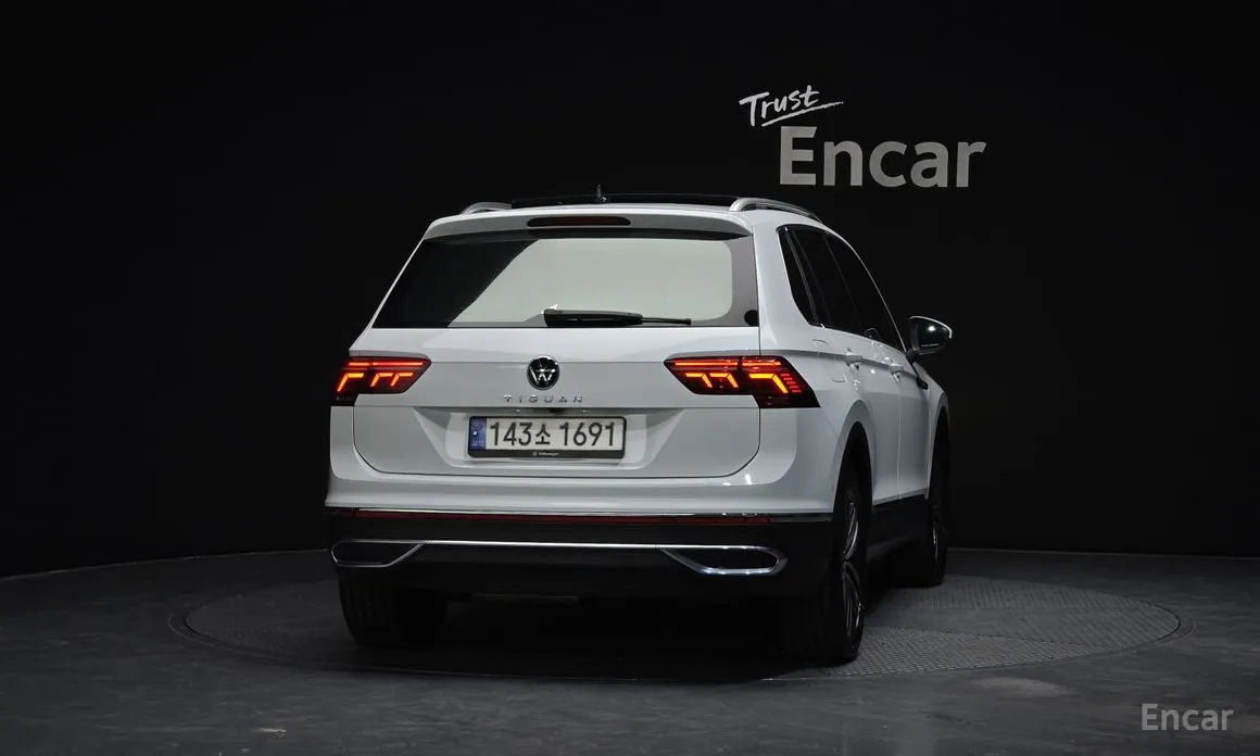 Фото 4 - Volkswagen Tiguan