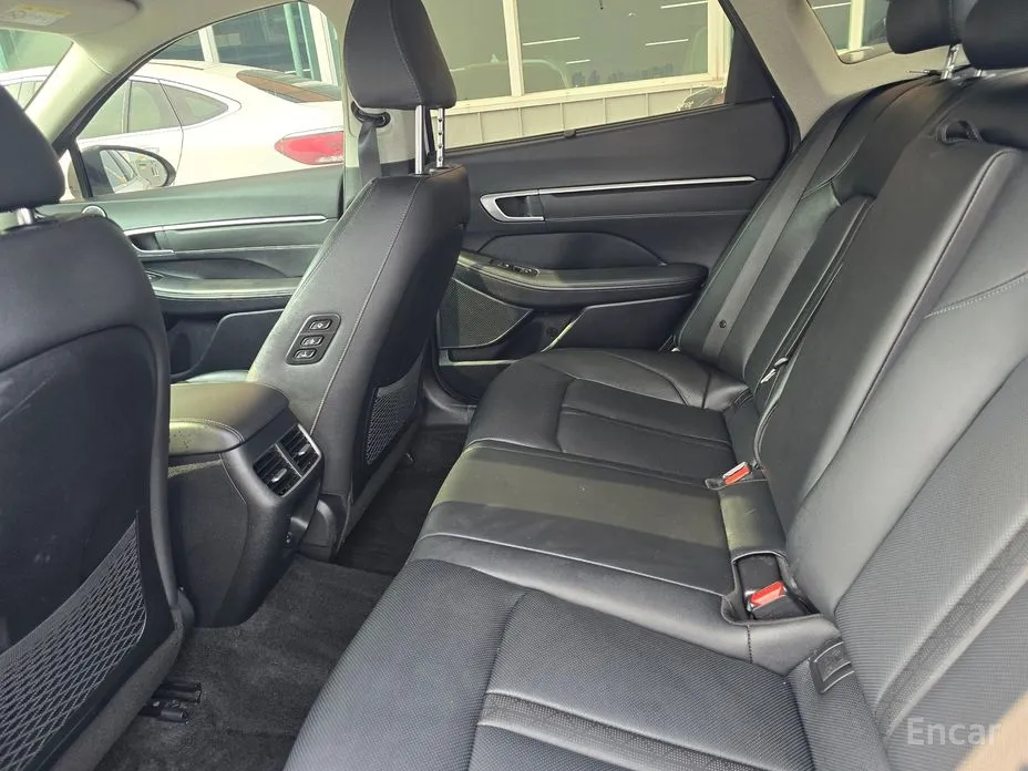 Фото 12 - Hyundai Sonata