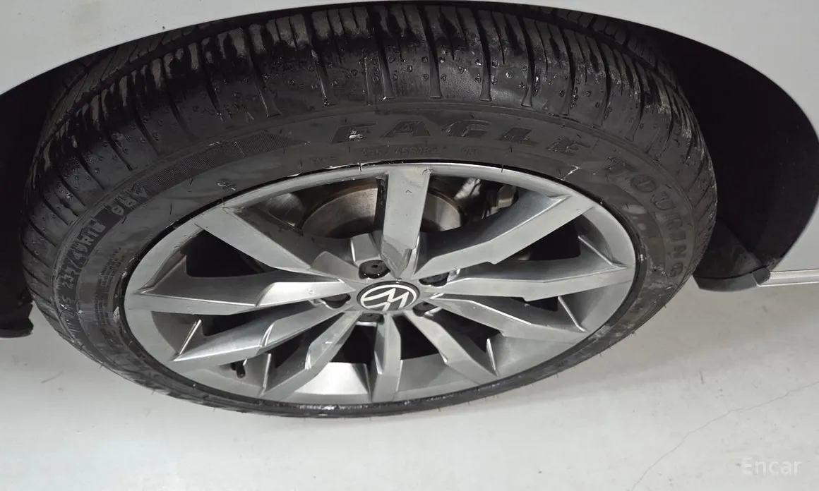 Фото 18 - Volkswagen Passat